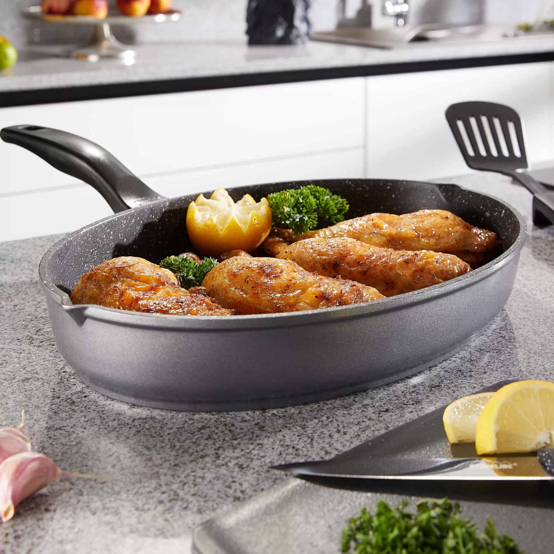 Fish Pan | STONELINE Fish Pan Cutlet Pan Oval 35x24 cm | with Lid - Black